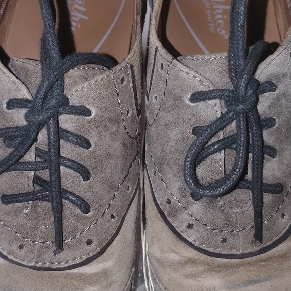 EARTHIES Comfort Berlin Suede Oxford Shoe 8.5 - Picture 9 of 11